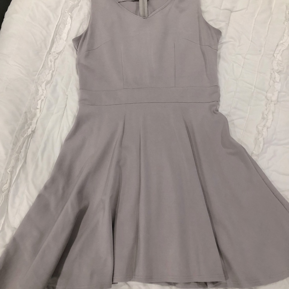 Women’s Sleeveless Dress Size M
